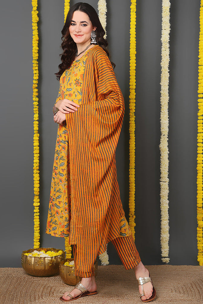 Yellow Rayon Blend Floral Printed Flared Suit Set VKSKD2164