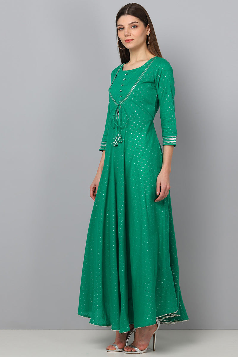  Women Green Embroidered Kurta 