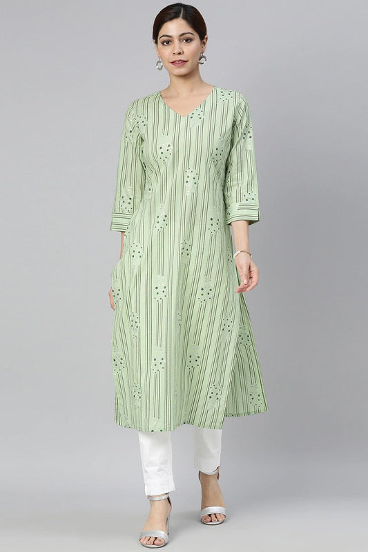  Women Printed Green Cotton Fabric Kurti 