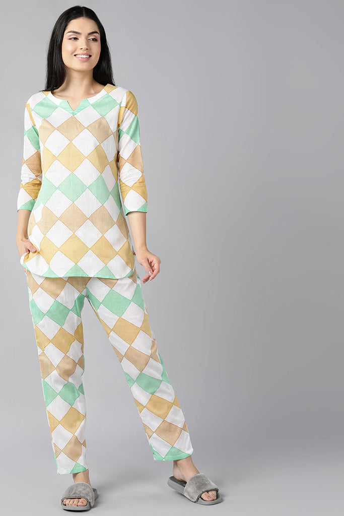  Women White Green Printed Pure Cotton Night Suit